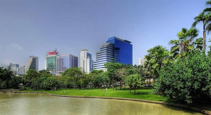 V Residence Serviced Apartment Bangkok Exterior foto