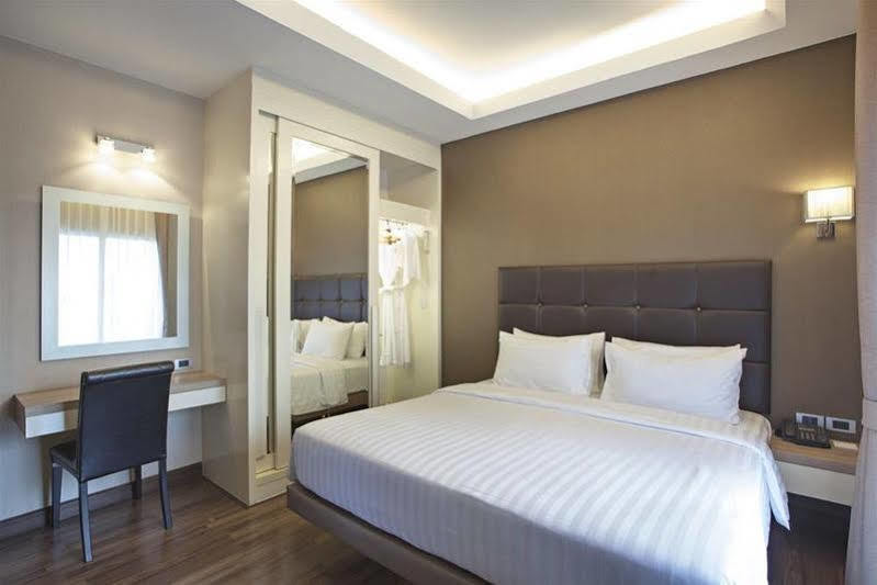 V Residence Serviced Apartment Bangkok Exterior foto