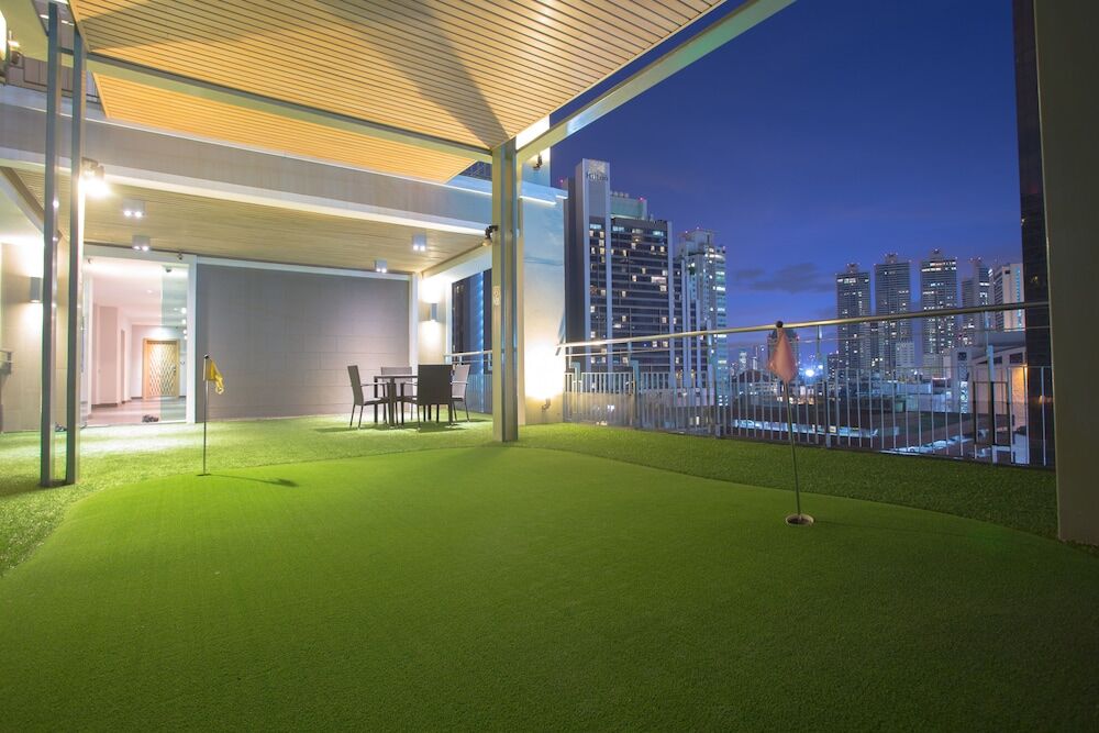 V Residence Serviced Apartment Bangkok Exterior foto